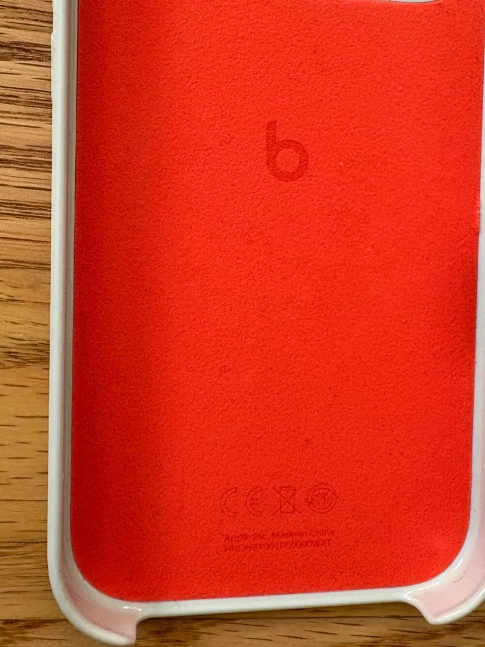 📱 Official Beats iPhone Case with MagSafe (iPhone 16 Pro)